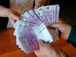 Hej, letar du efter ett lån? VI FINANSIERAR FÖLJAN Hej, letar du efter ett lån? VI FINANSIERAR FÖLJAN
